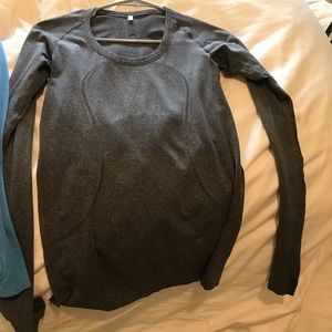 Lululemon Swiftly Shirt size 6